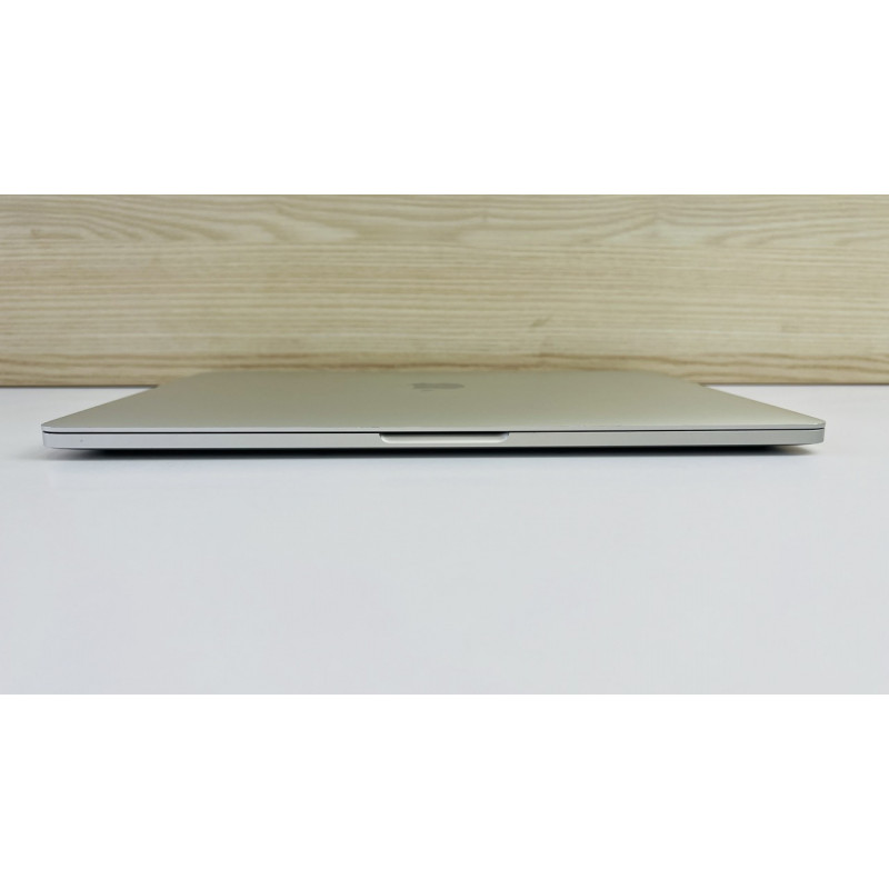 MacBook Pro 13 2017 Silver i5 2.3ghz 16/128